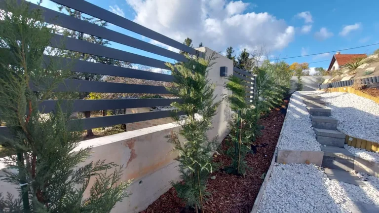 gondozásmentes acél kerítés elemek, gondozásmentes kerítés, gondozásmentes kerítések. vario acél kerítés képek acél kerítéslécek