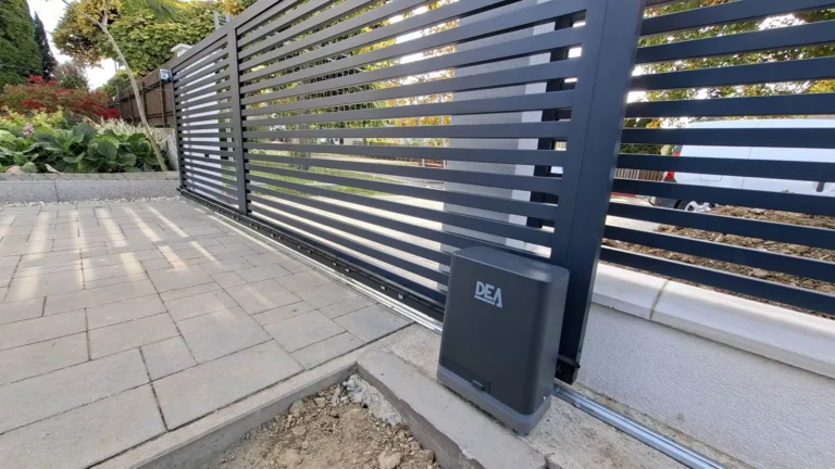 Alumínium tolókapu modern dizájn alumínium lécek