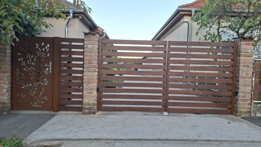 Fa hatású alumínium kerítés lézervágott természet mintával