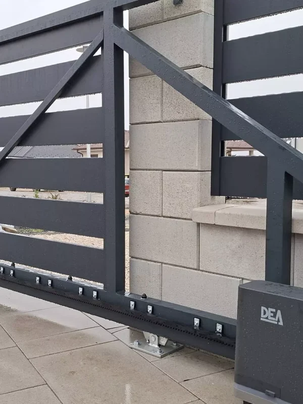 DEA LIVI úszókapu motor