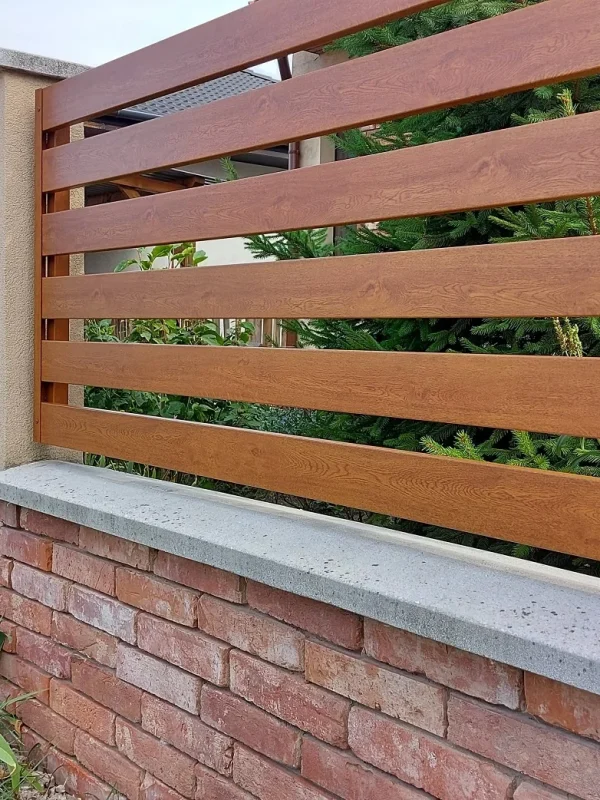 Gondozásmentes fa hatású alumínium kerítés