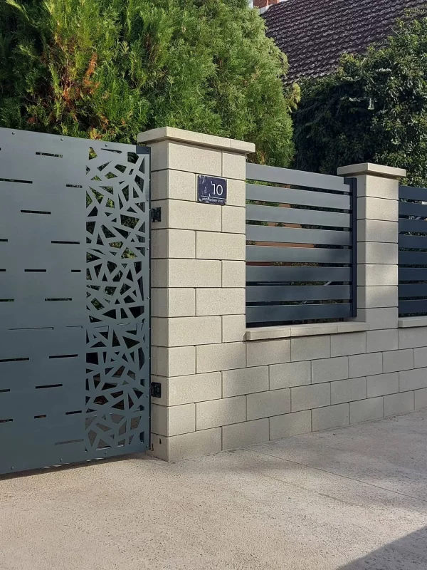Gondozásmentes kerítés, lézervágott kerítés, alumínium lézervágott panel egyedi mintával