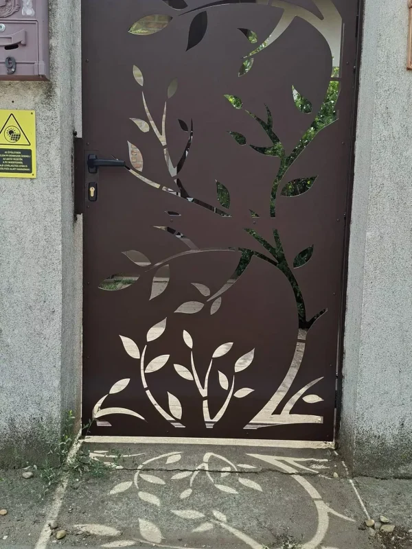 Organikus lézervágott kiskapu minta