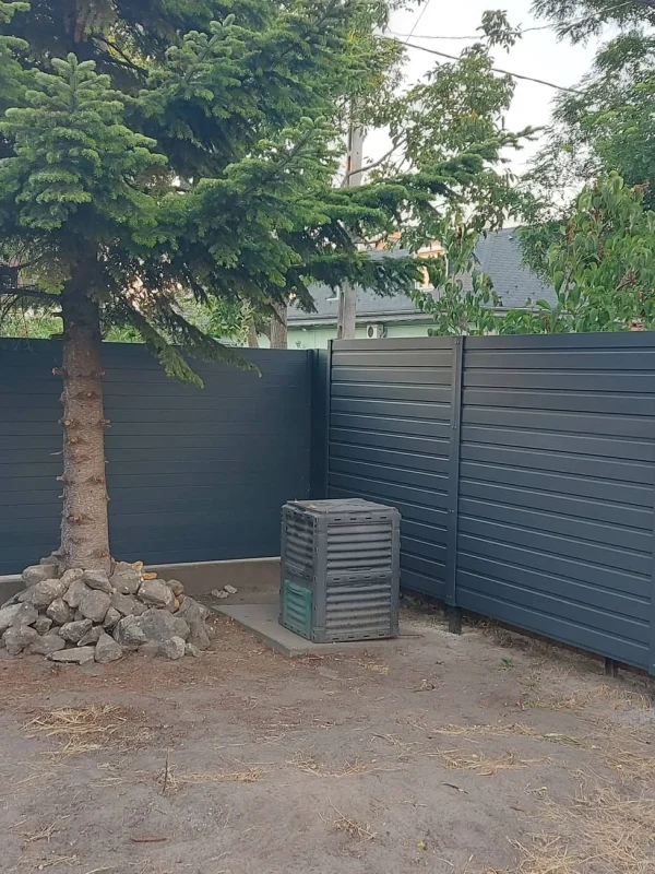 vario acél oldalkerítés, egyszínű acél