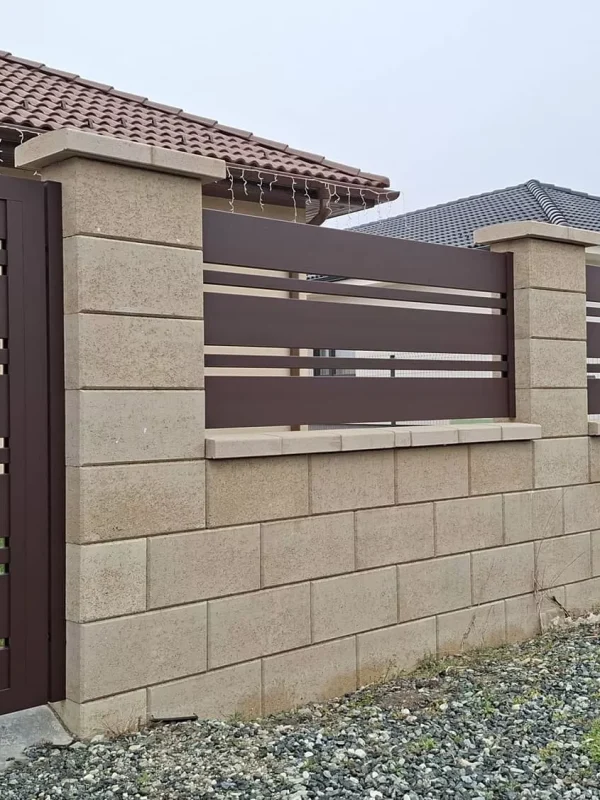 alumínium kerítés változó szélességű kerítés elemekkel